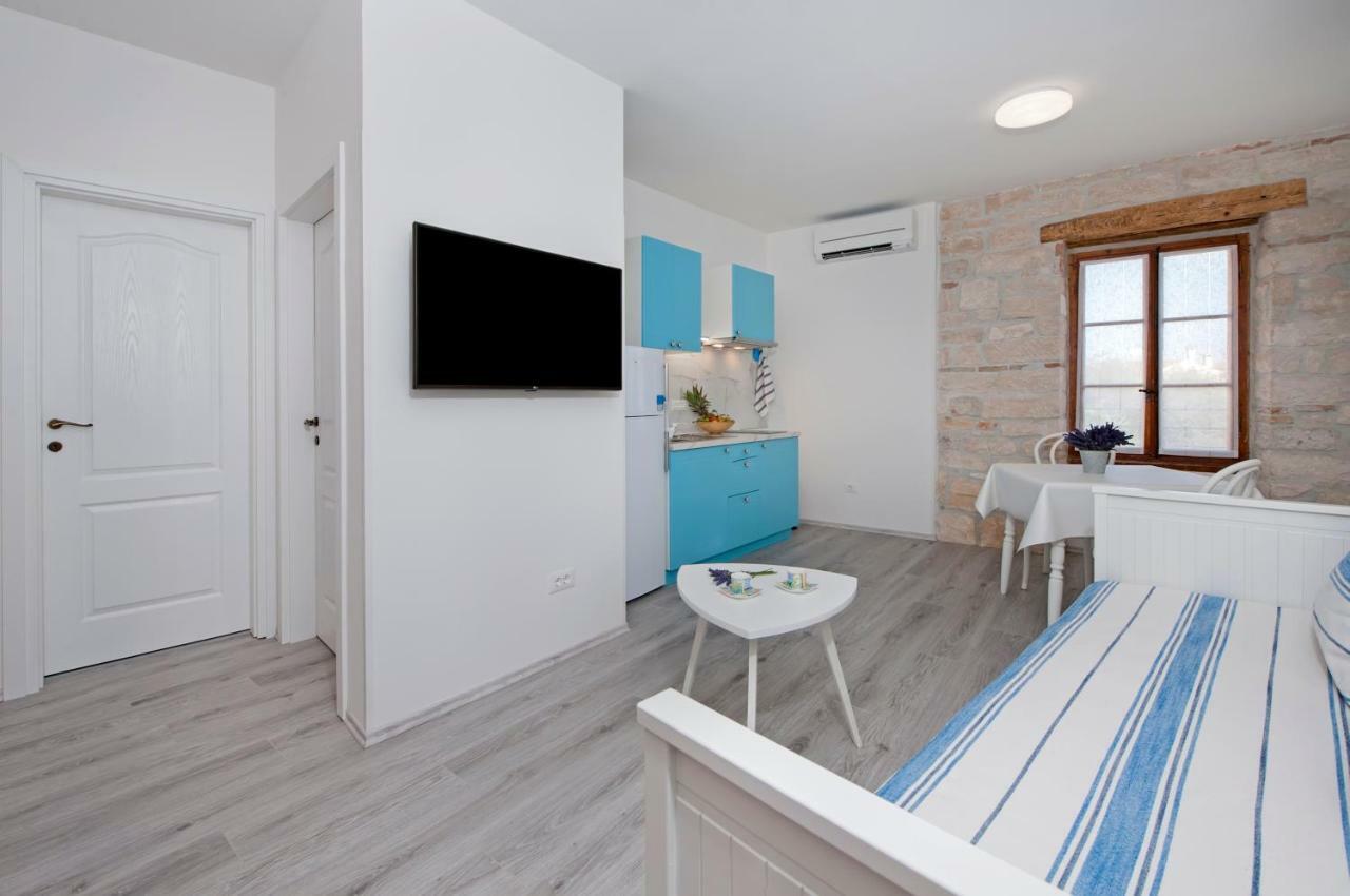 Apartment Babbo 罗维尼 外观 照片